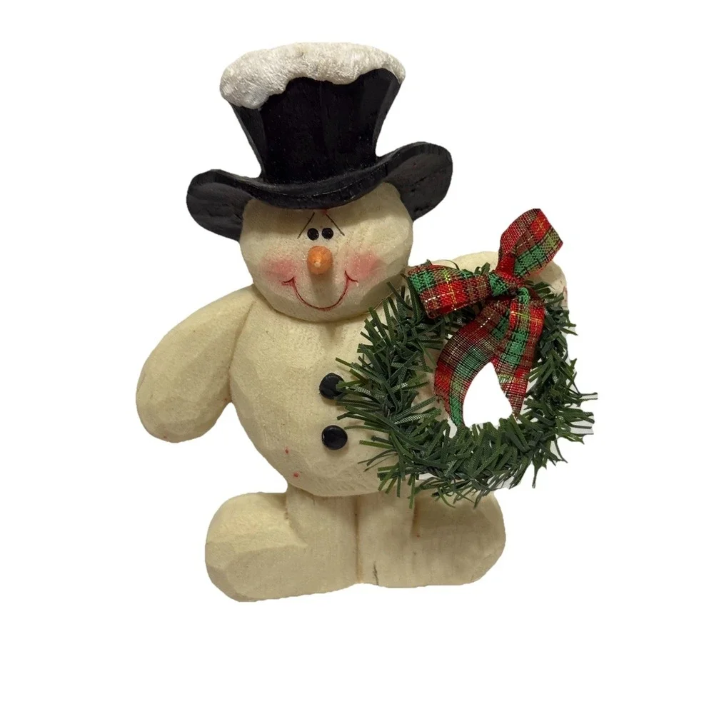 Chunky Snowman With Wreath Faux Wood Carving Resin 5